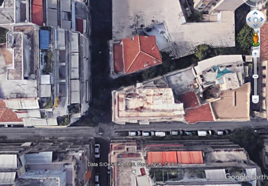 Exarcheia: Independent Ground Floor House. Apartment Athens Exterior photo